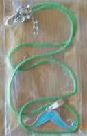collier pendentif moustache